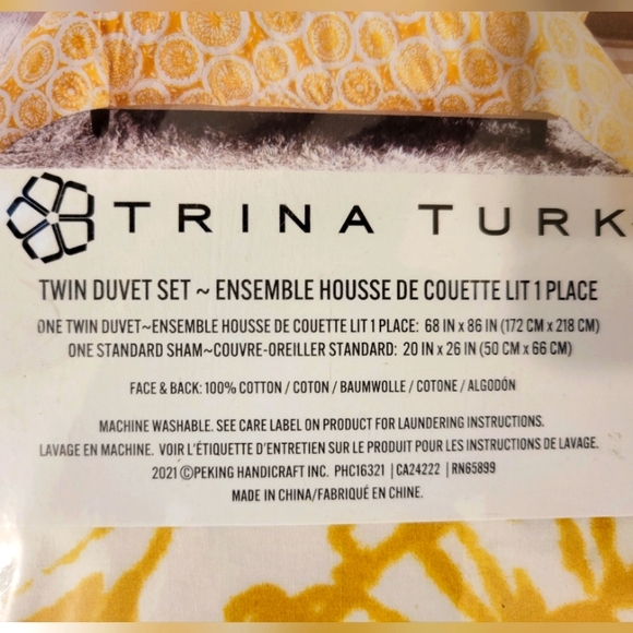 TRINA TURK Star Dots 2-Piece Duvet Cover Set - Twin - Picture 7 of 8